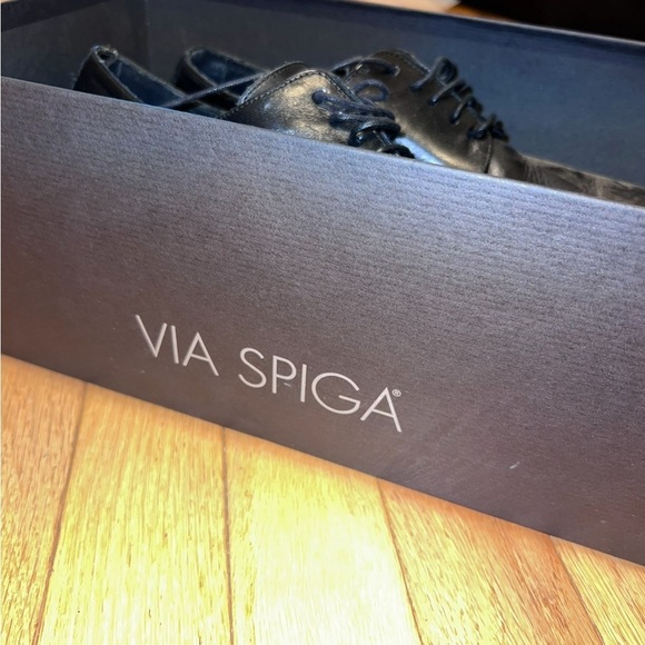 Via Spiga Men’s Black Leather Lace-Up Dress Shoes – Classic & Sleek